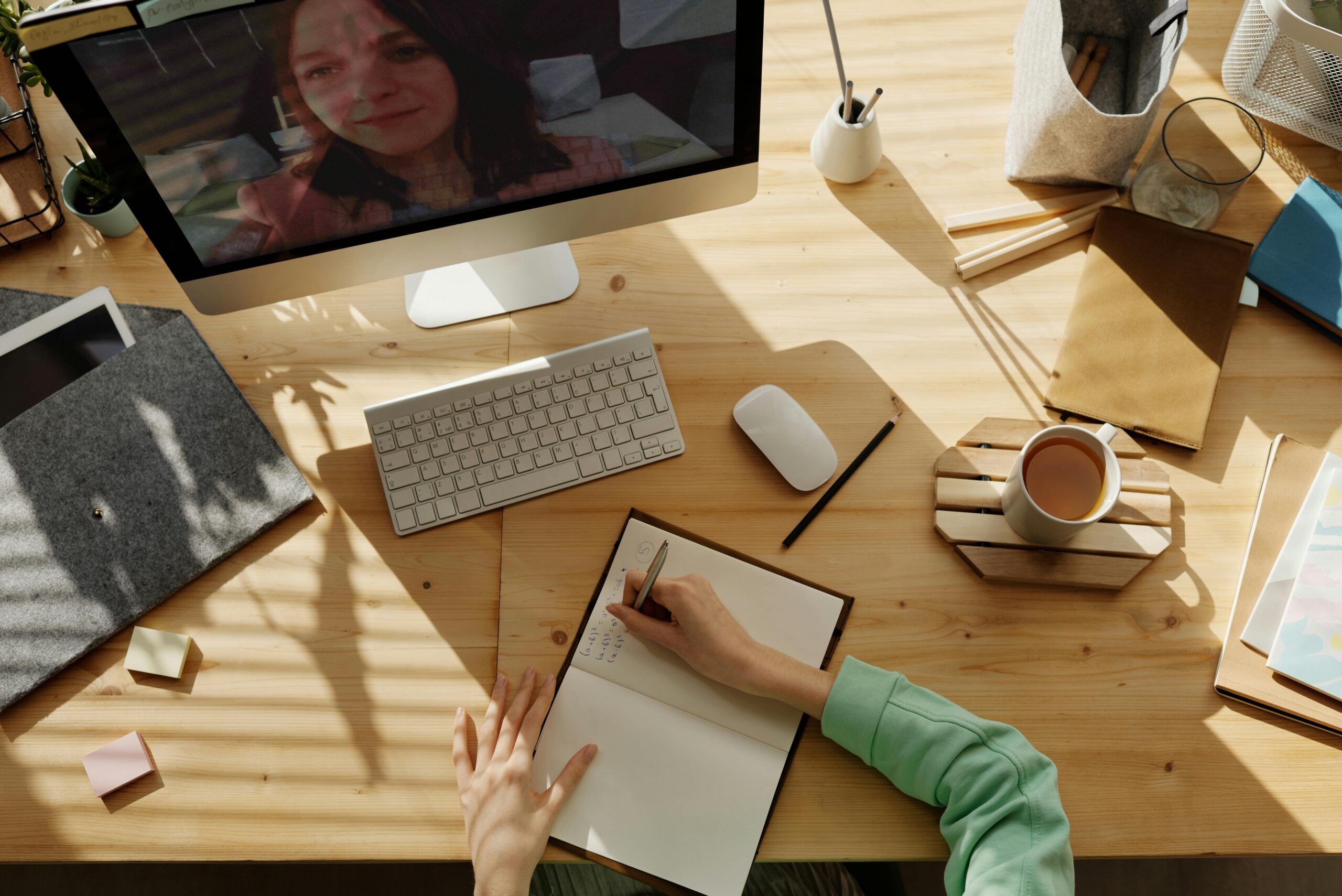 Bridging the Gap: Effective Strategies for Online Teacher and Student Communication